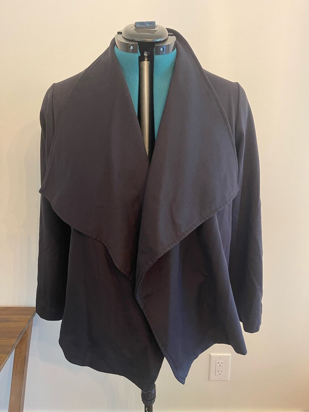 Avenue Studio Black Cardigan Size 18/20